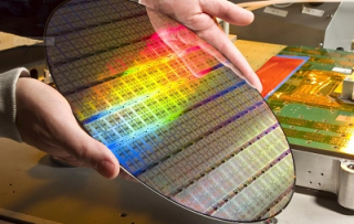 “要為半導(dǎo)體供應(yīng)鏈的割裂做好準(zhǔn)備”